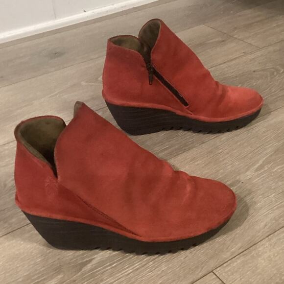 Fly London Womens Yip Boot US 7 7.5 EU 38 Red Suede Comfort Gorpcore Grunge Zip - Picture 6 of 9